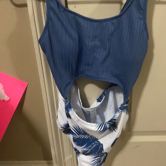 Shein Baithing suit!New never worn. - Picture 1 of 4